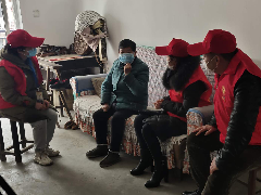 公车公司开展学习雷锋，关爱孤寡老人 志愿服务活动