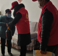 公车公司开展学习雷锋，关爱孤寡老人 志愿服务活动